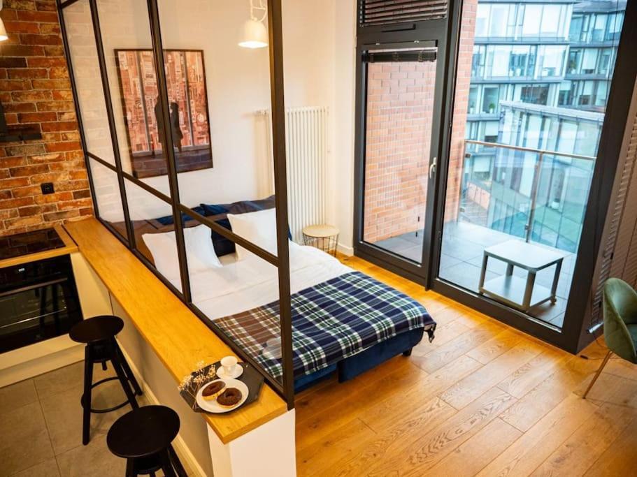 Chic Apartment In Historic Koneser Area Varsovia Exterior foto
