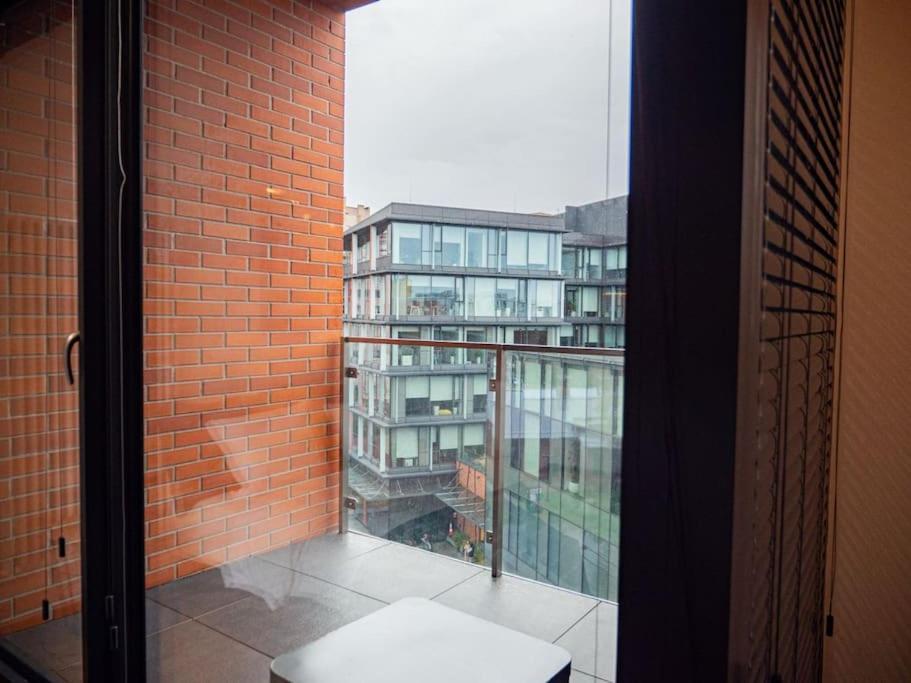 Chic Apartment In Historic Koneser Area Varsovia Exterior foto